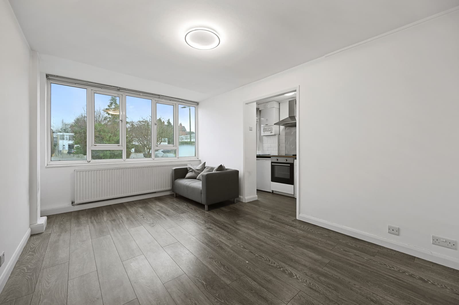 Ashbourne Court, N12